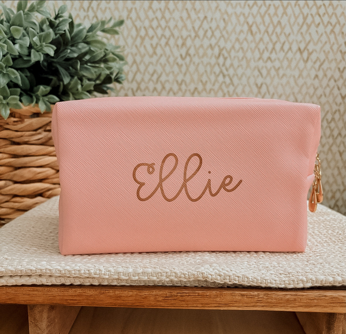 Personalized stationary bag