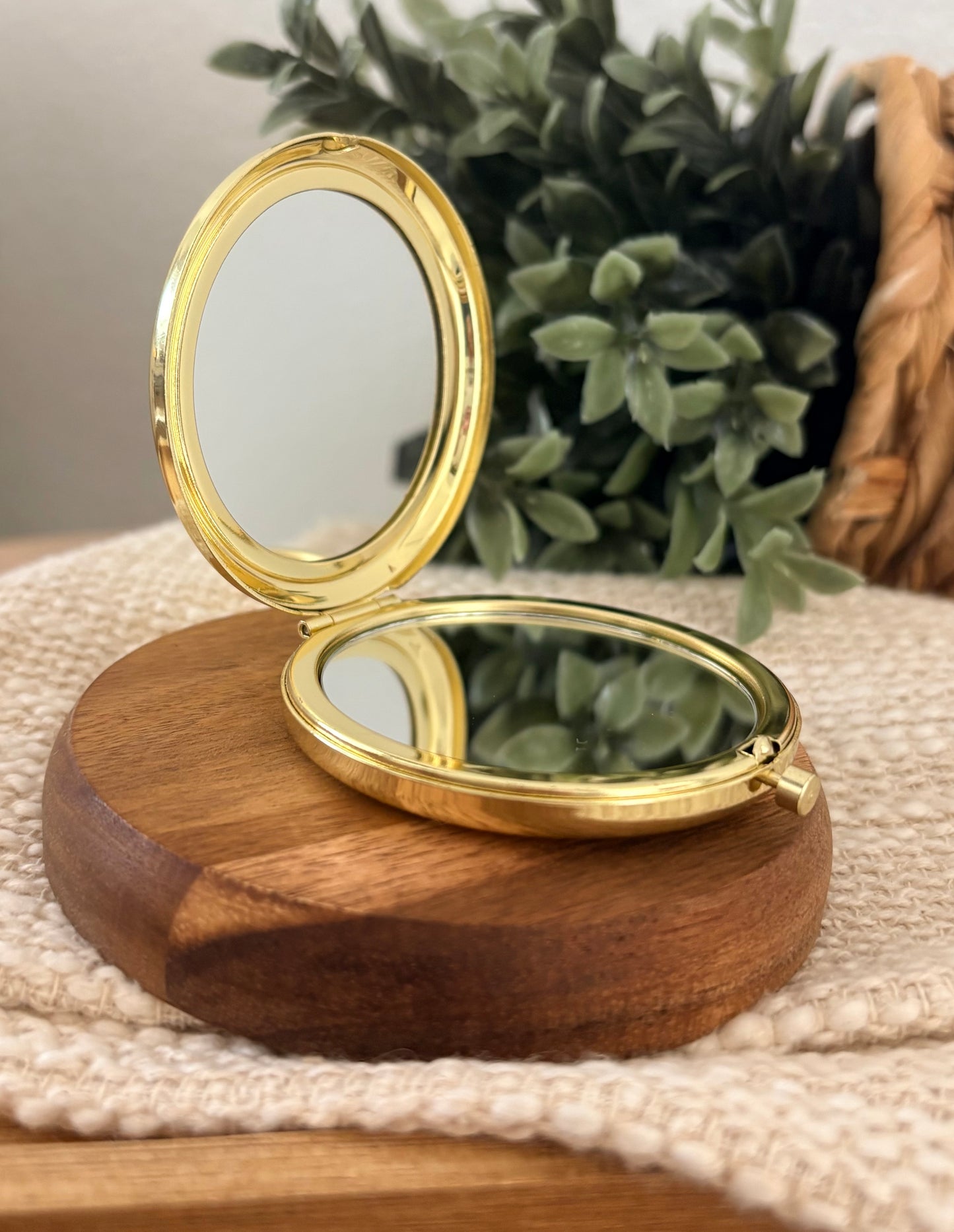 Personalized Compact Mirror